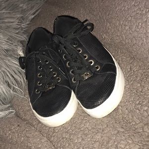 Liz Claiborne sneakers size 6!